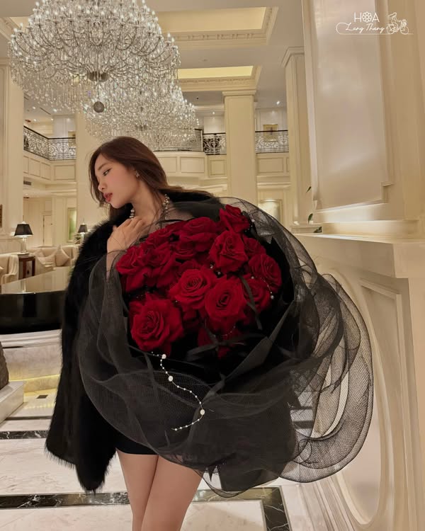 Nocturne Rose — Hoa Lang Thang