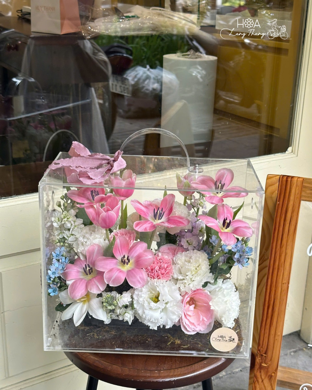 Pétale Tulip Box - Mua Hoa Cẩm Tú Cầu Ở Đâu Hà Nội Uy Tín — Từ Cánh Đồng Đà Lạt Đến Bàn Tay Nghệ Nhân | Hoa Lang Thang