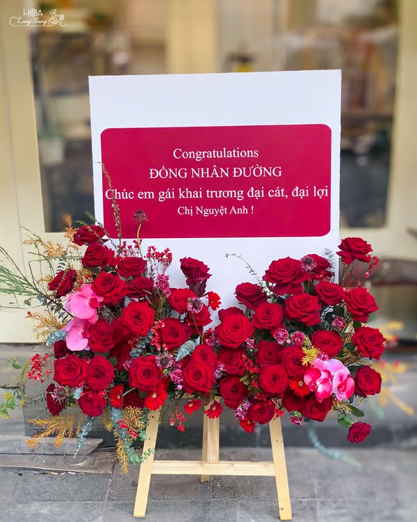 Kệ hoa red naomi Đỏ — Hoa Lang Thang