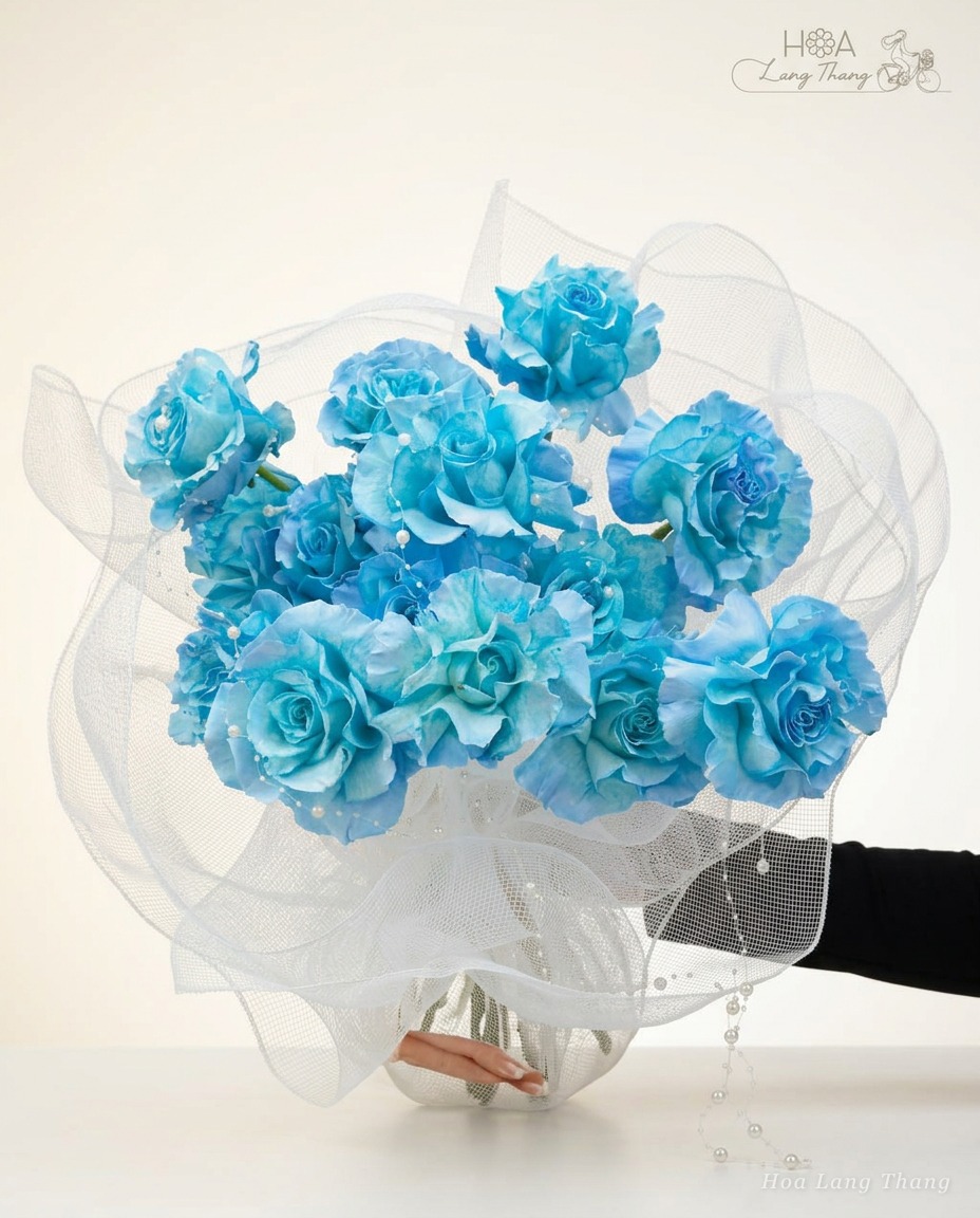 Azure Bloom | Hoa Lang Thang