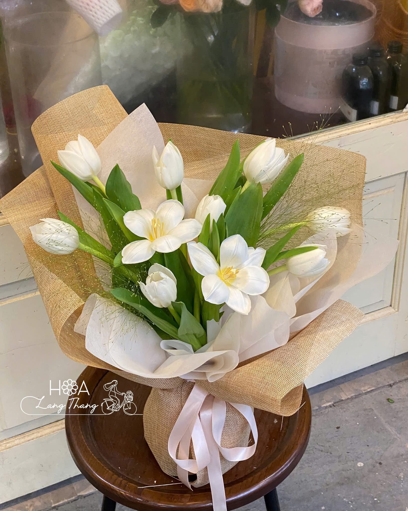 Celeste Tulip - So sánh hoa hồng nhập khẩu và hoa hồng Đà Lạt — Đâu là lựa chọn xứng tầm? | Hoa Lang Thang